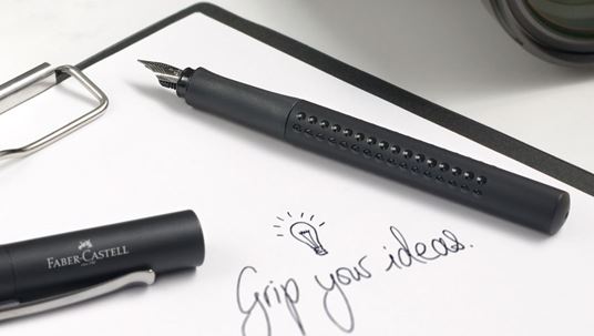 Black grip fountain pen "grip your ideas"